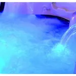 Sunny Deluxe Jacuzzi * Peran Triovasalos