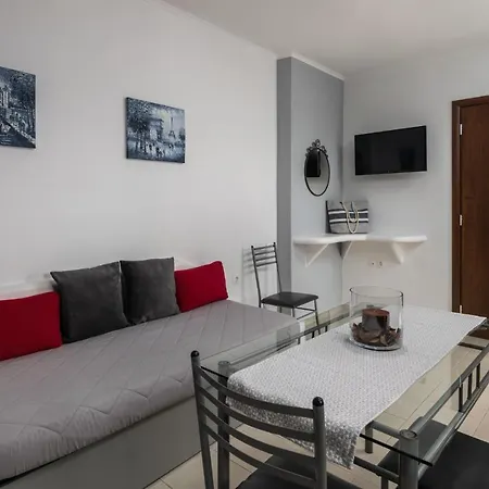 Sunny Deluxe Jacuzzi Апартаменты