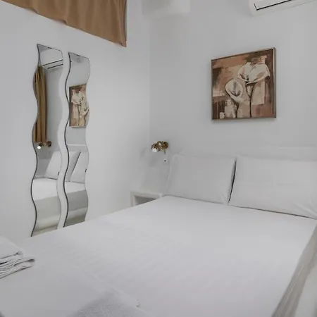 Апартаменты Sunny Deluxe Jacuzzi Peran Triovasalos