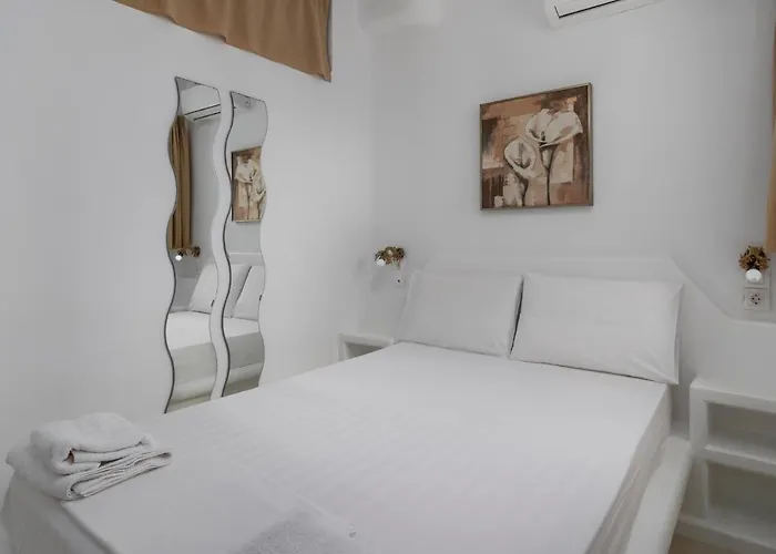 Lejlighed Sunny Deluxe Jacuzzi Peran Triovasalos